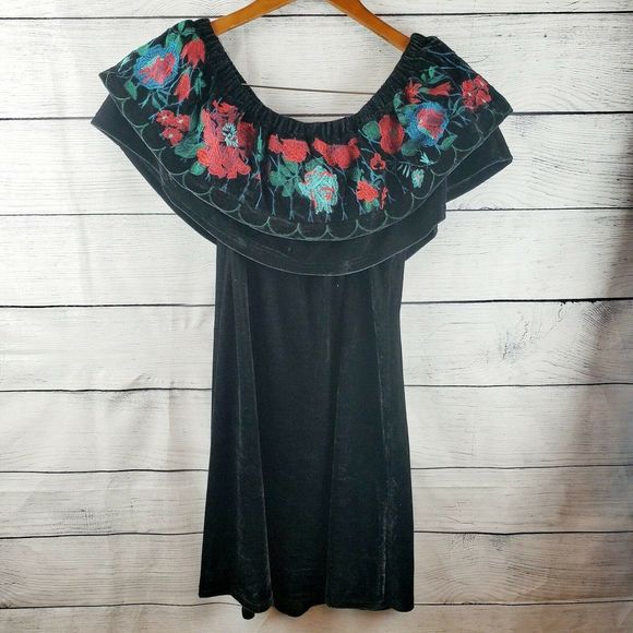 Umgee Off Shoulder Velvet Dress C0343 Sz Med NWT - Picture 5 of 6